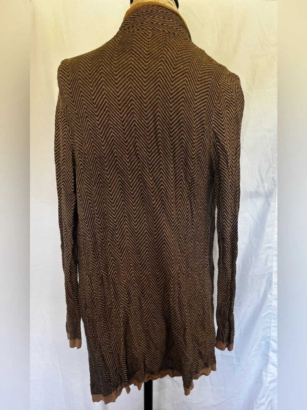 Fashion Avenue Women’s Open Front Handkerchief Hemline Cardigan in Tan Sz M